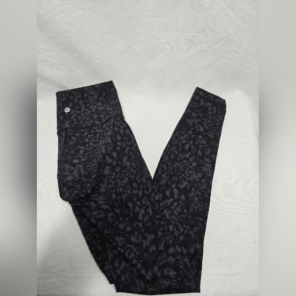 Lululemon Wunder Under High-Rise Tight 28" *Full-On Luxtreme Wild Thing Camo Sz4 - Picture 4 of 9